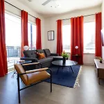 Modern Nulu 2Br By Cozysuites 04