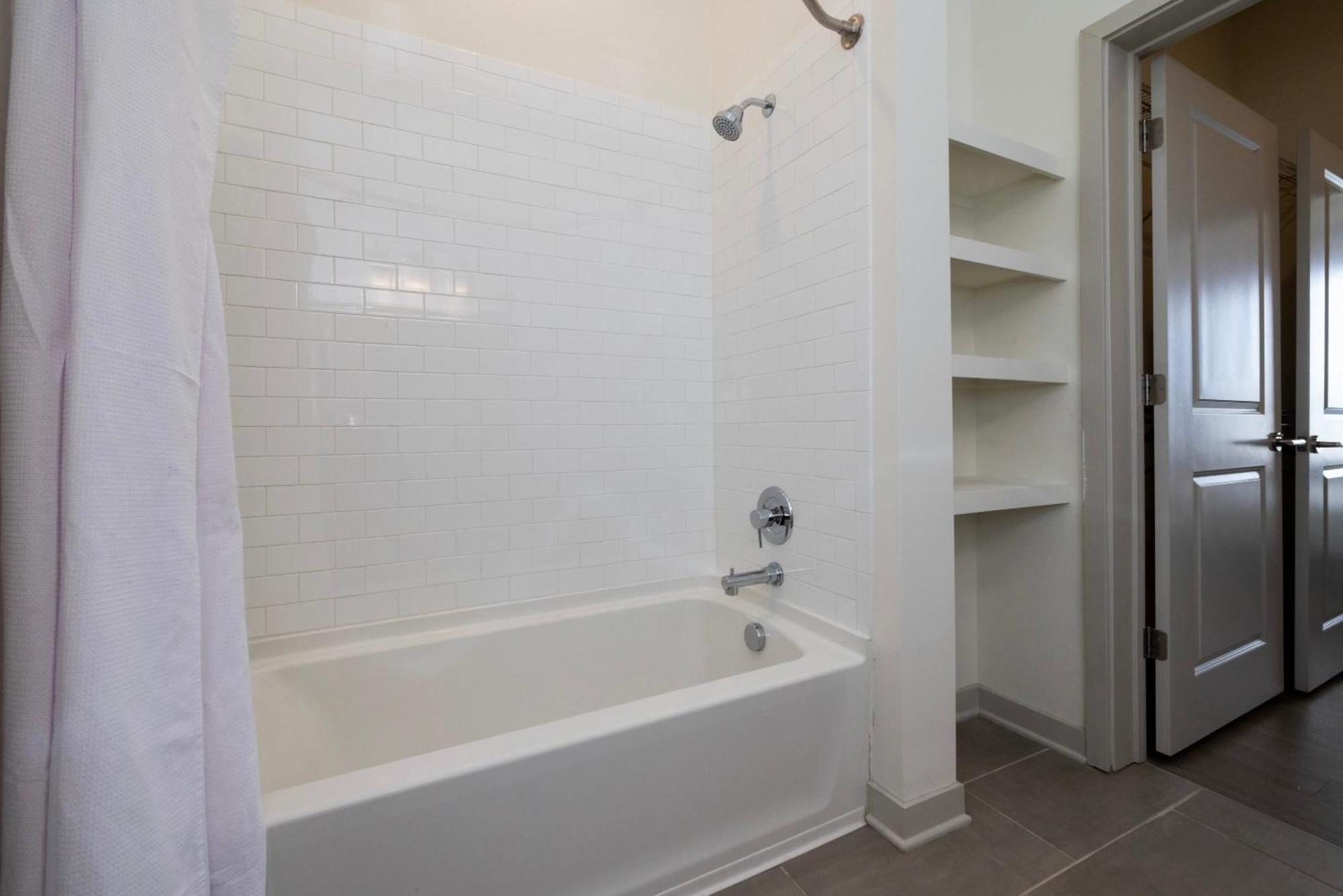 Apartment Modern Nulu 2br By Cozysuites 04 *