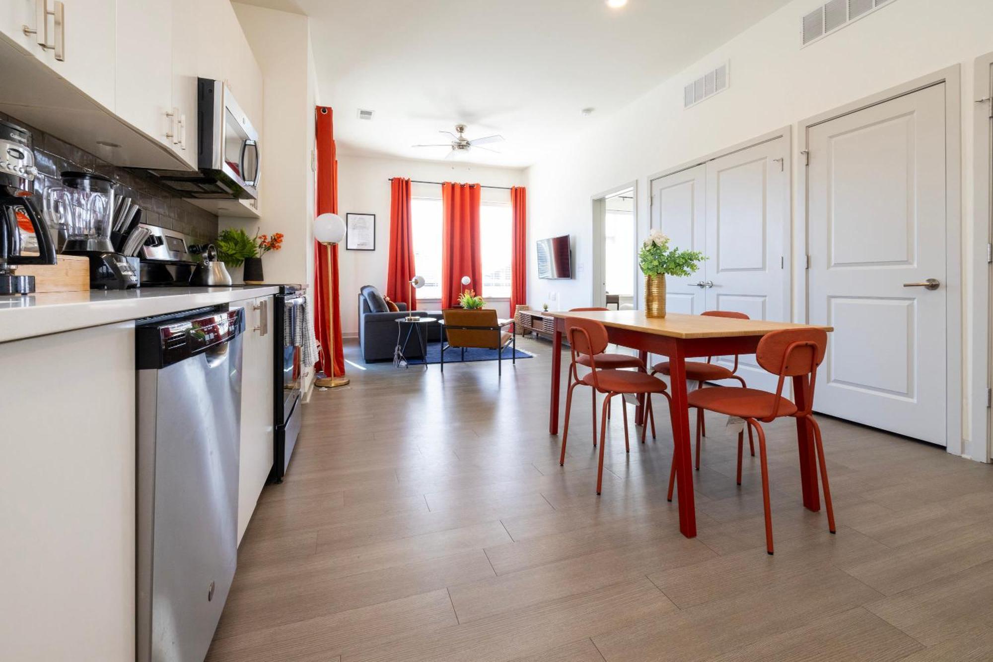 Modern Nulu 2br By Cozysuites 04 Louisville